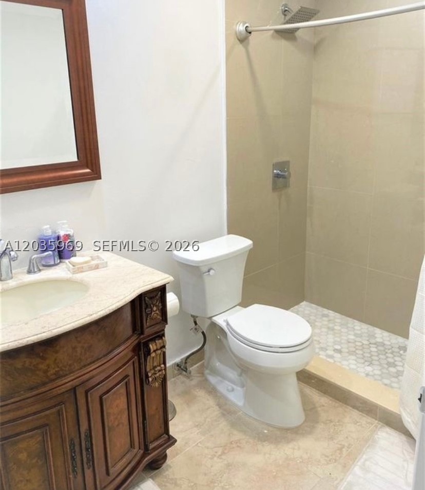 TAMIAMI LAKES SEC 7 - Residential