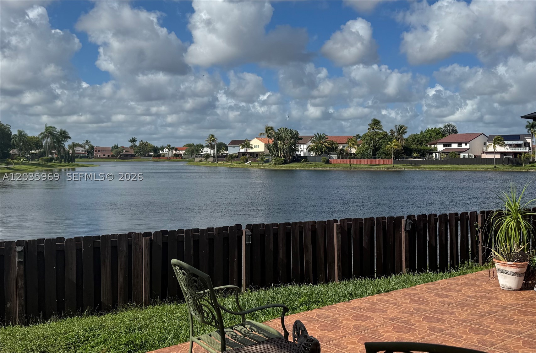 TAMIAMI LAKES SEC 7 - Residential