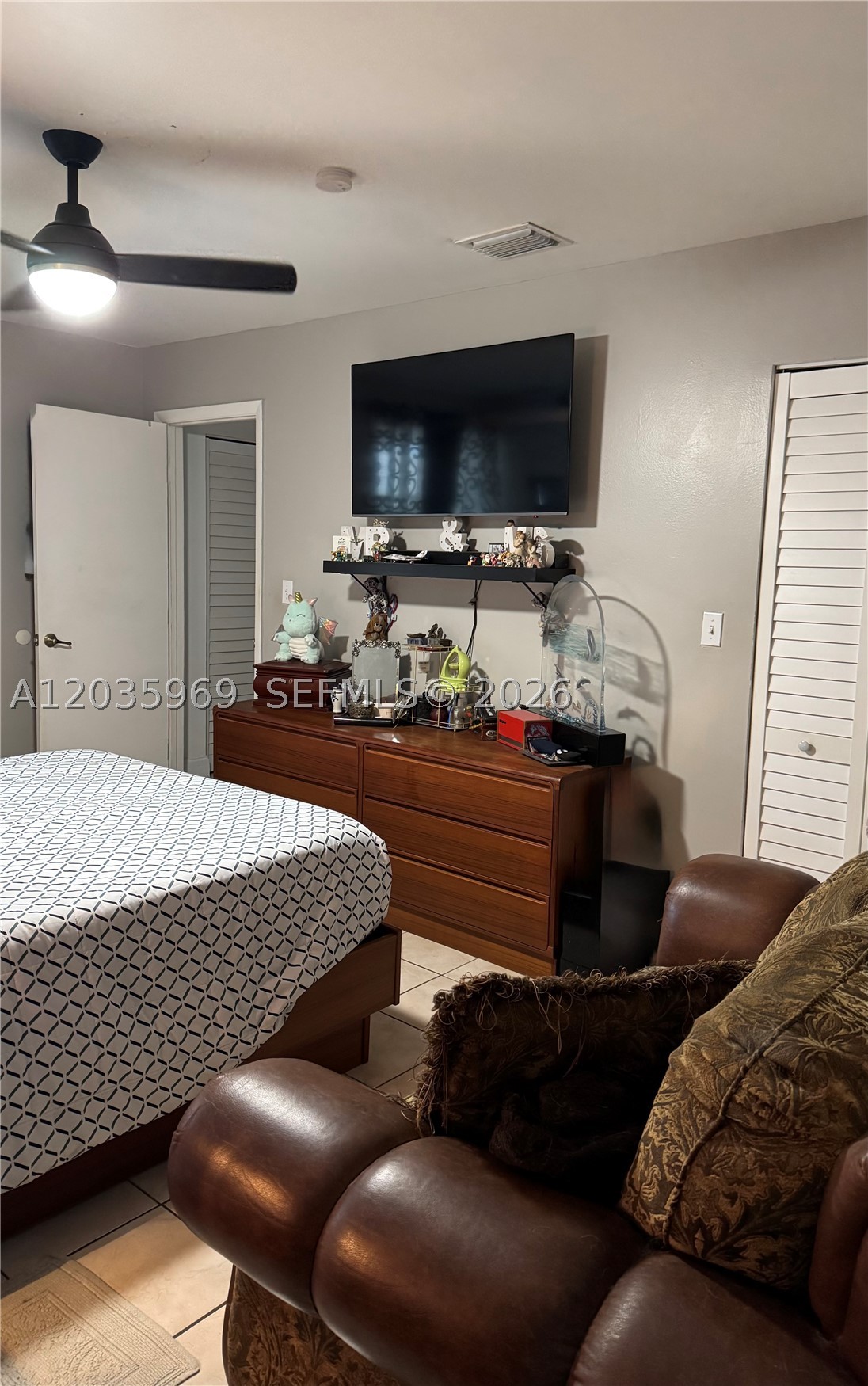 TAMIAMI LAKES SEC 7 - Residential