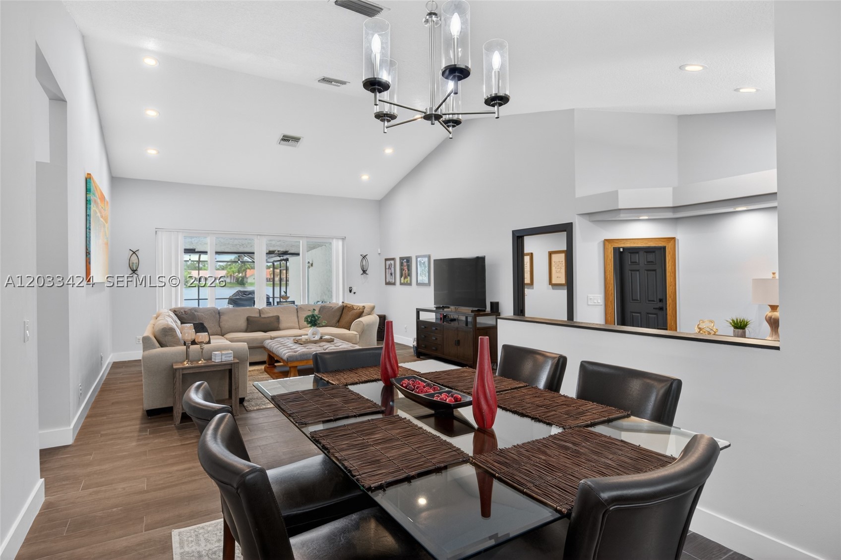 WESTPORT 1ST SECTION - Residential