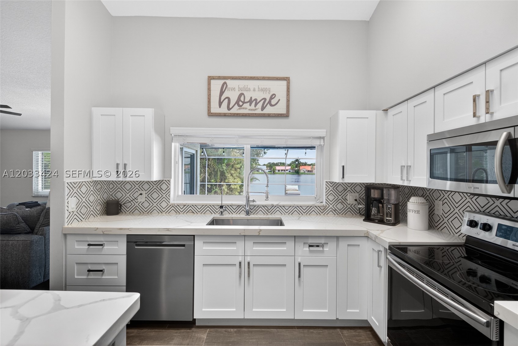 WESTPORT 1ST SECTION - Residential