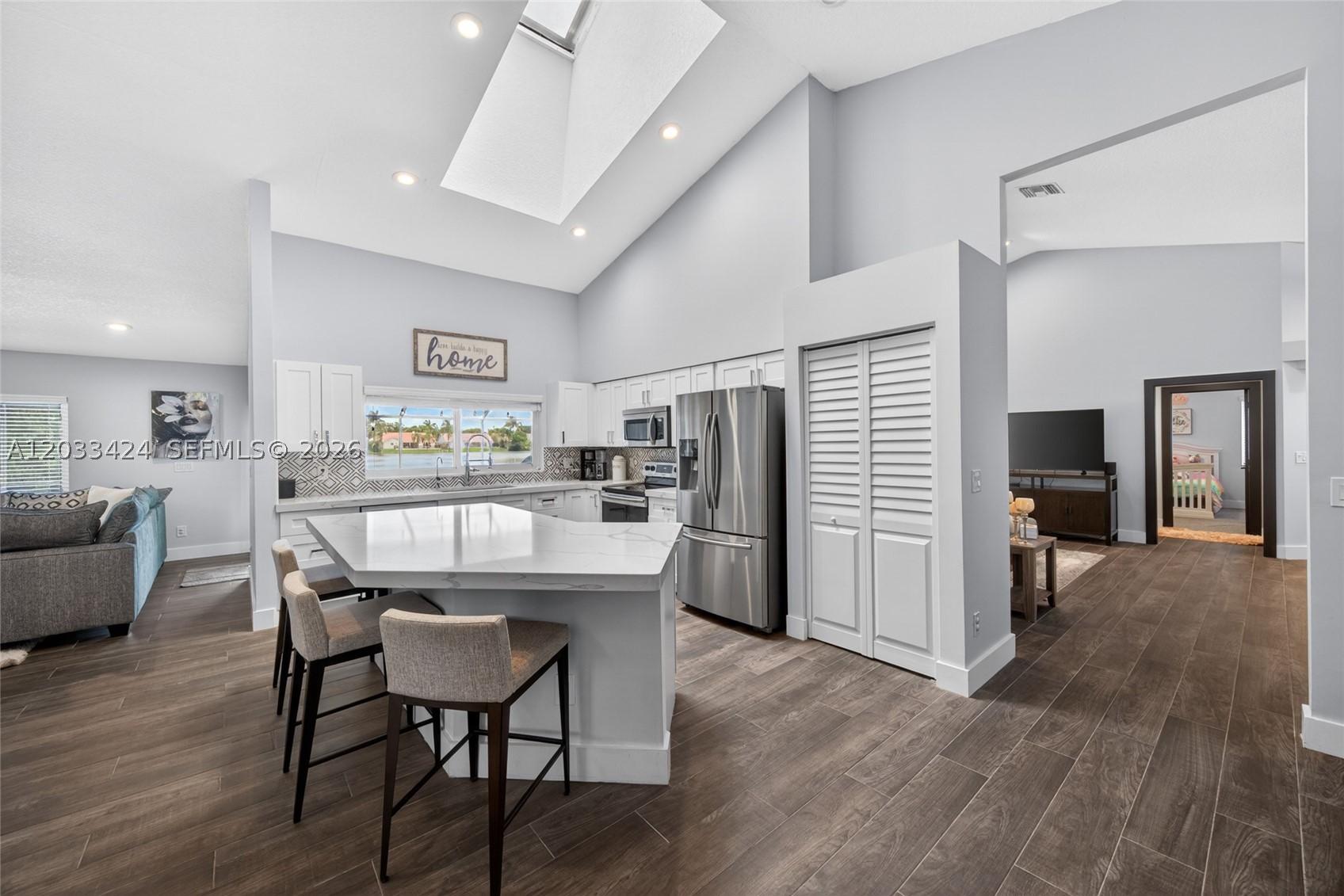 WESTPORT 1ST SECTION - Residential