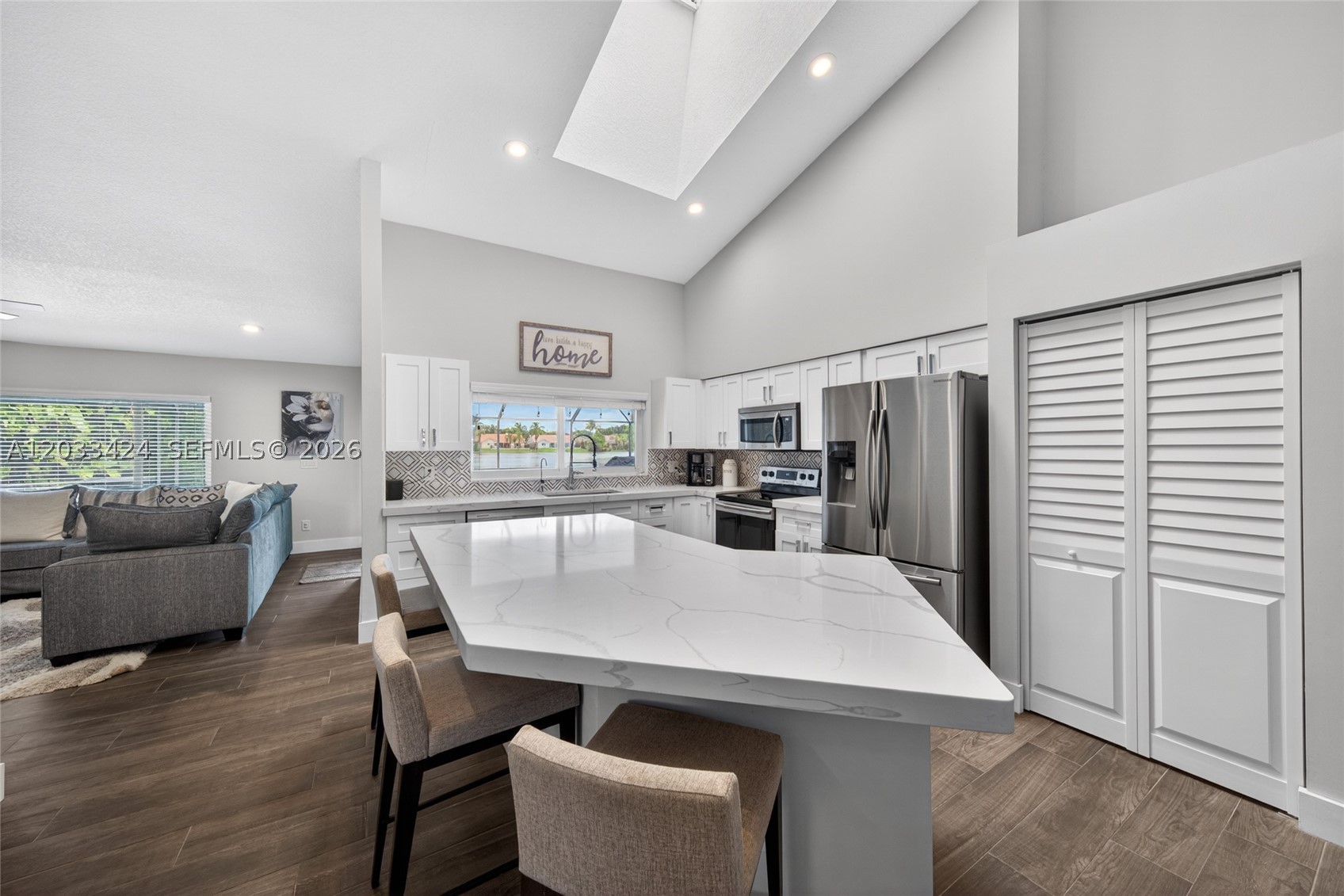 WESTPORT 1ST SECTION - Residential