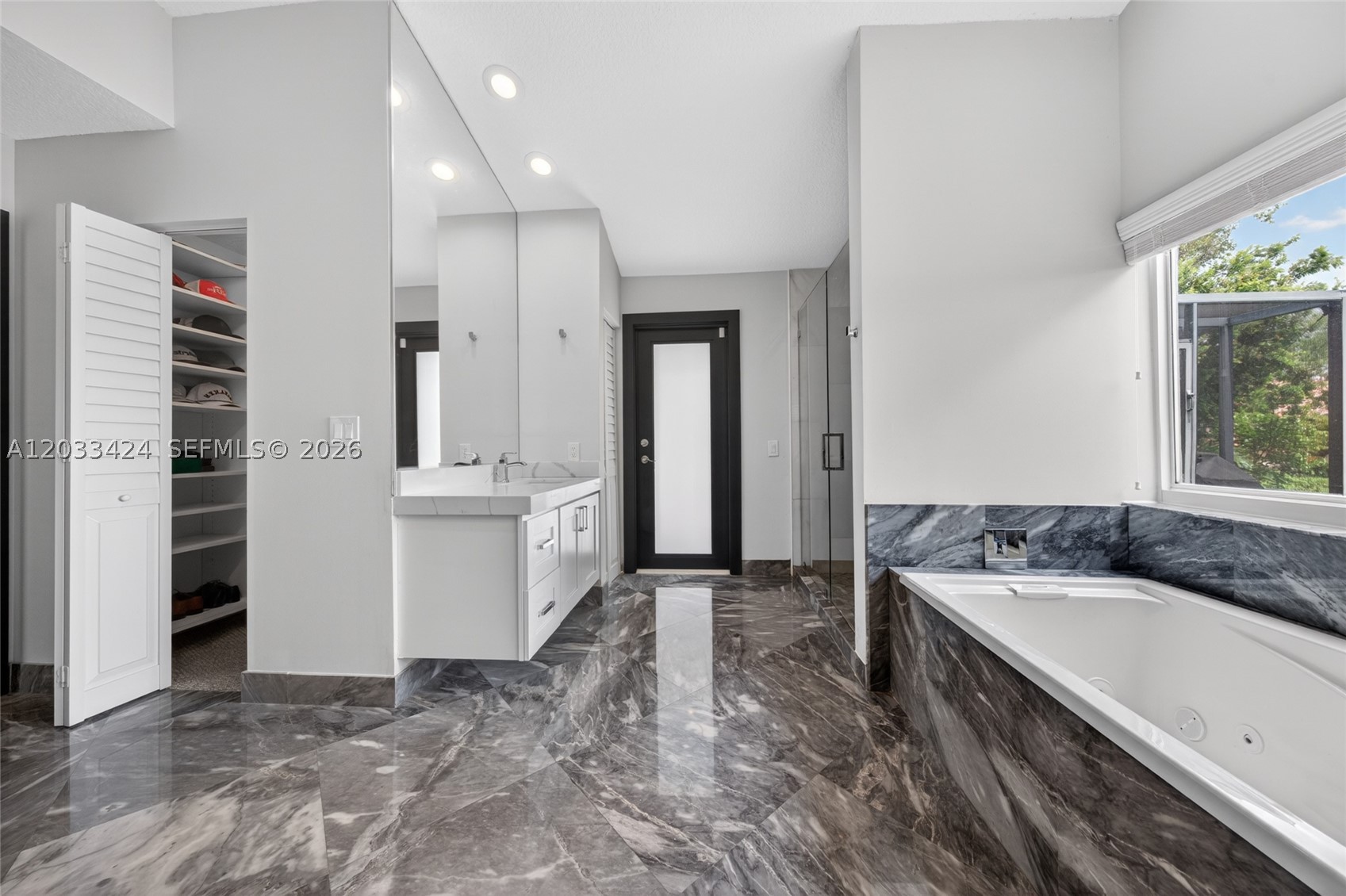 WESTPORT 1ST SECTION - Residential