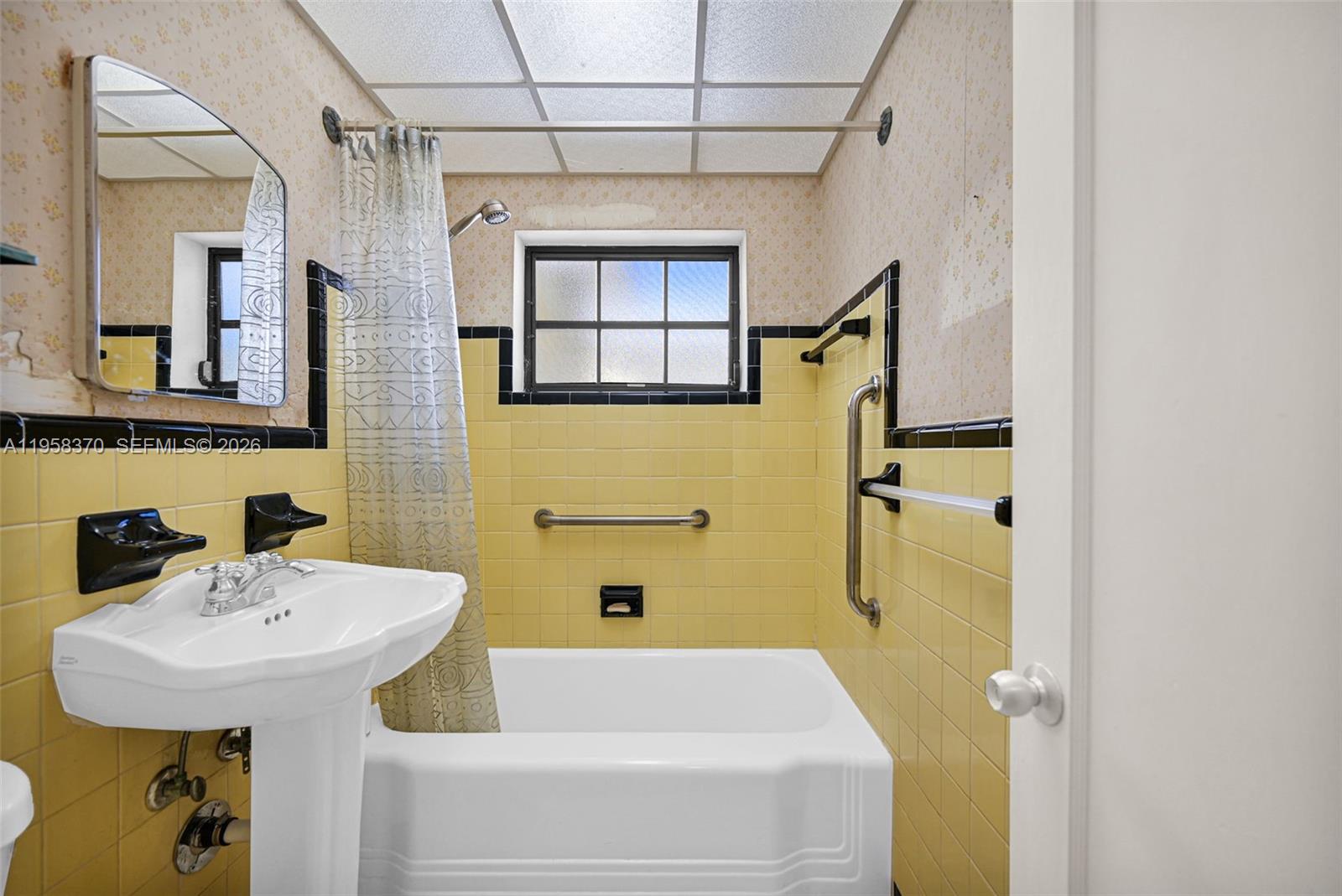 BIRD ROAD ESTATES - Residential