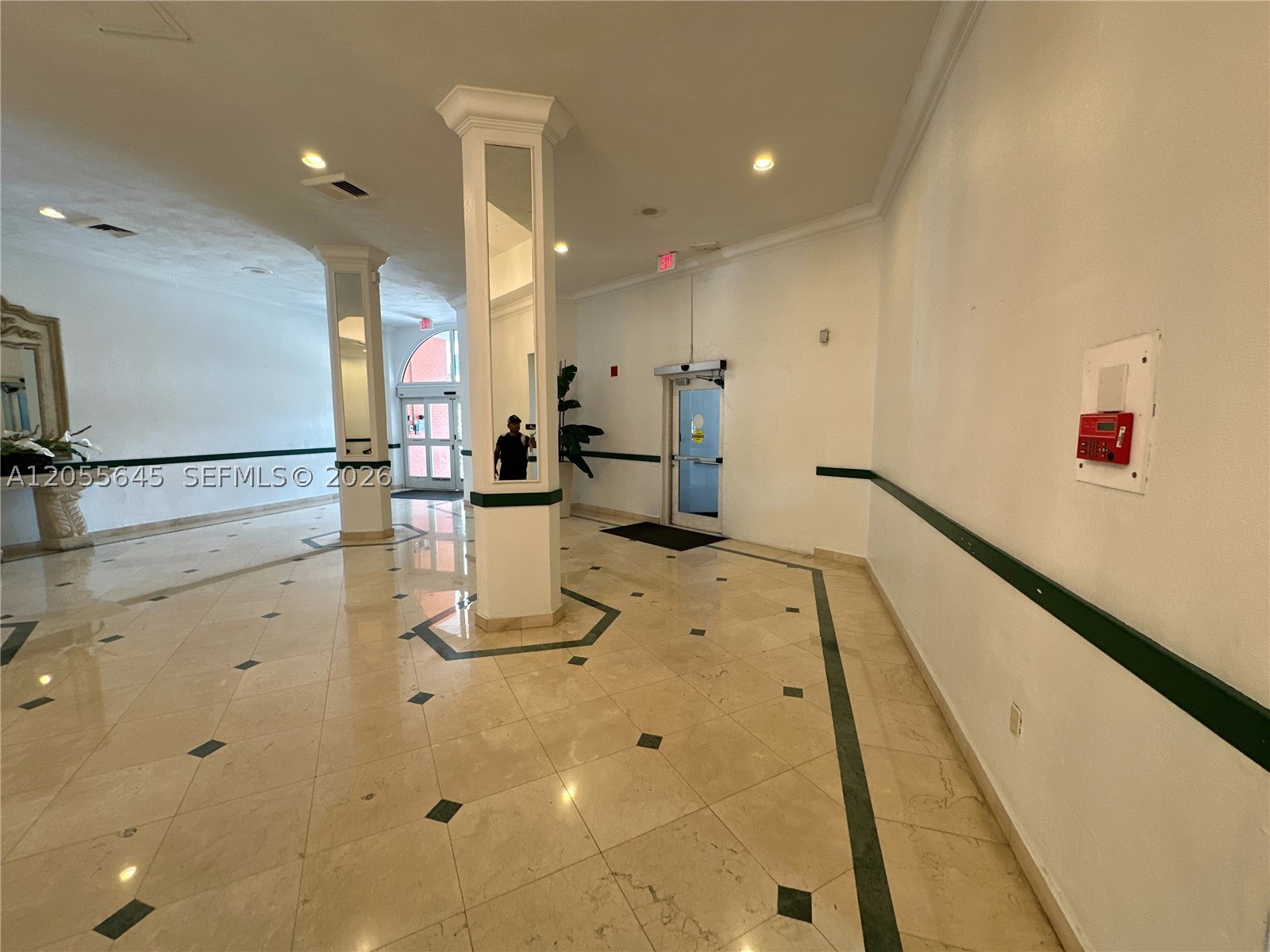 BUCKLEY TOWERS CONDO - EA - Residential