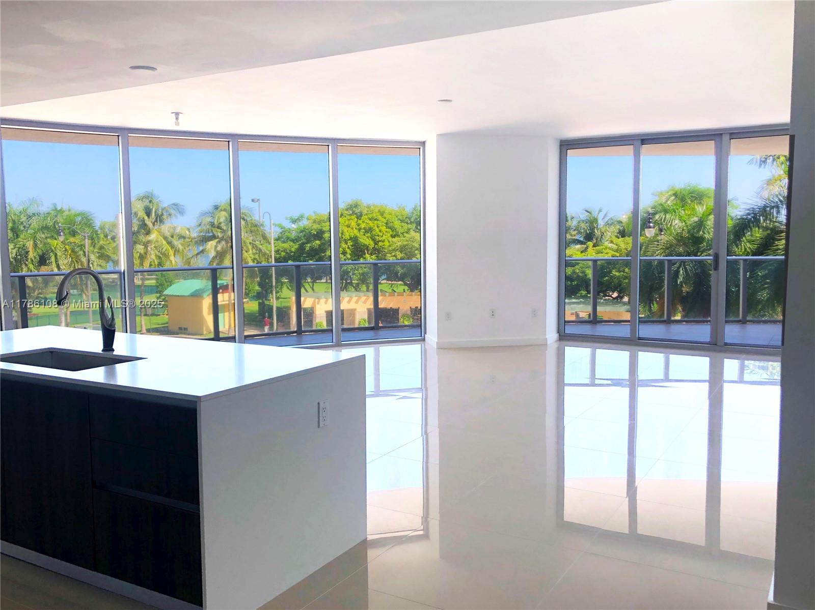 ARIA ON THE BAY CONDO - Residential