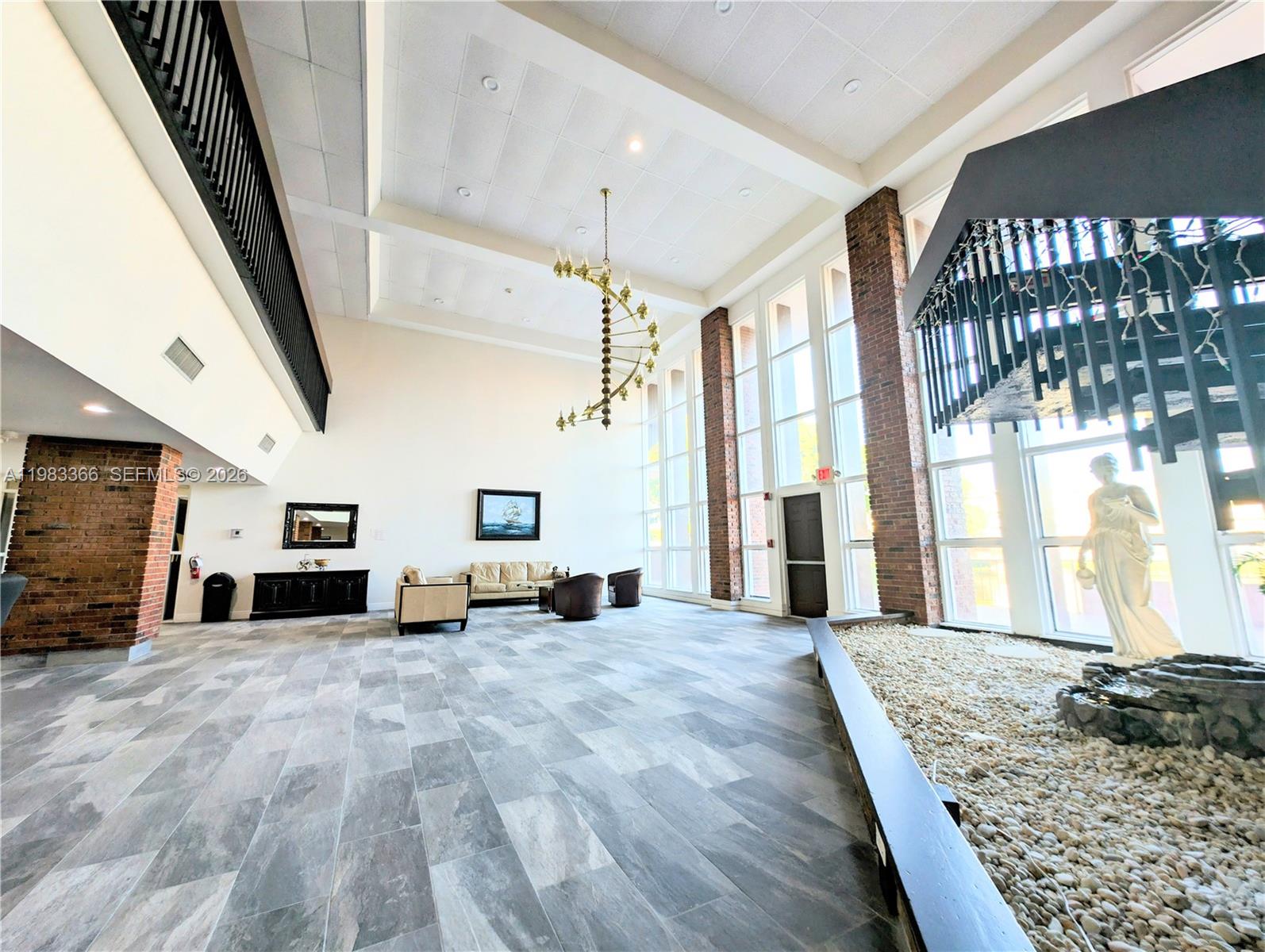 LAUDERDALE OAKS CONDO I - Residential