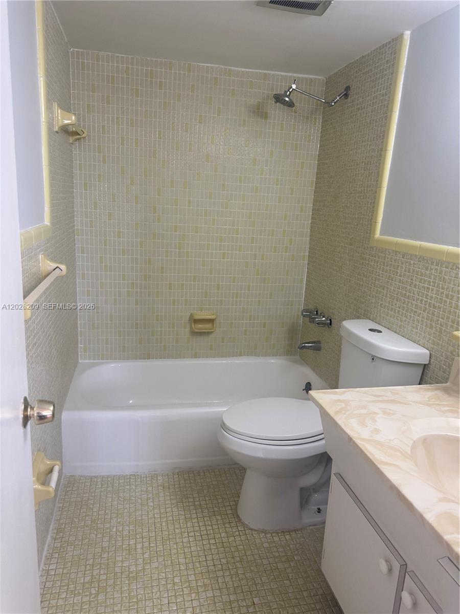 SUMMIT CONDO - Residential Lease