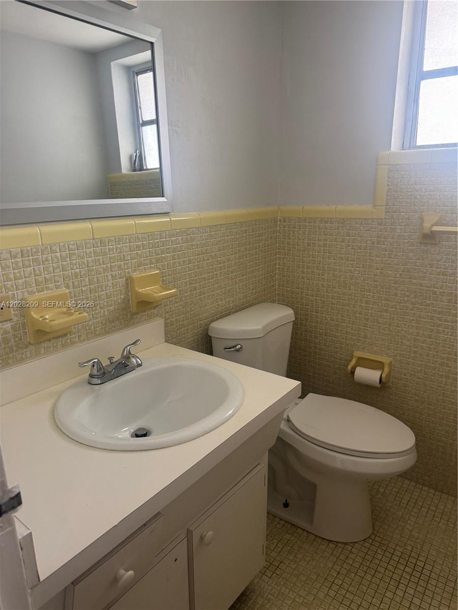 SUMMIT CONDO - Residential Lease