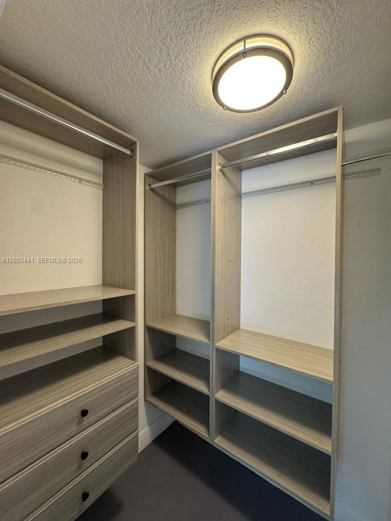 GROVE VILLAS CONDO - Residential