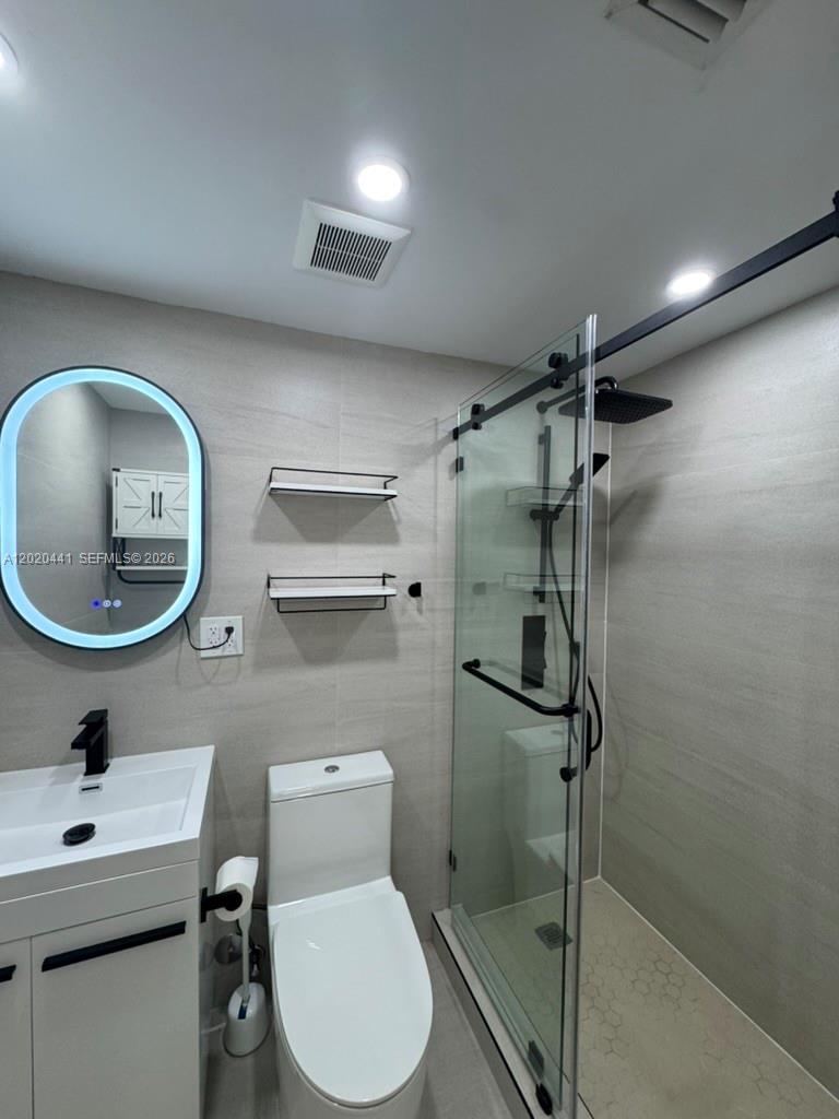 GROVE VILLAS CONDO - Residential