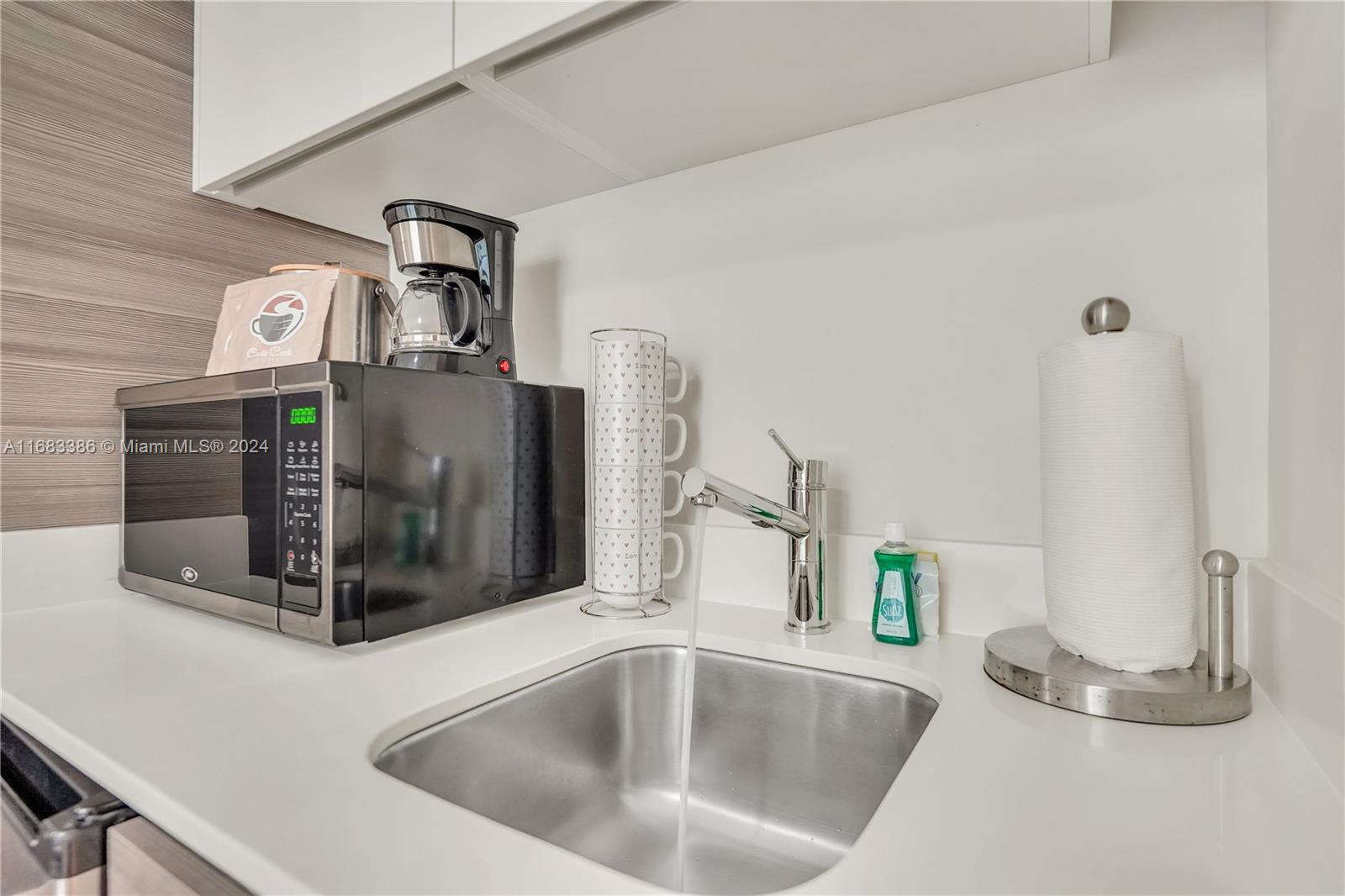 COSTA HOLLYWOOD CONDO - Residential