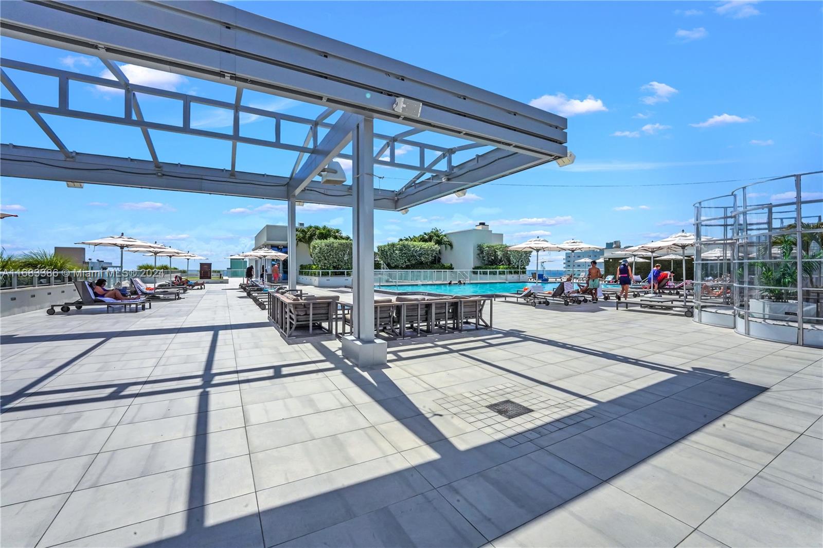 COSTA HOLLYWOOD CONDO - Residential