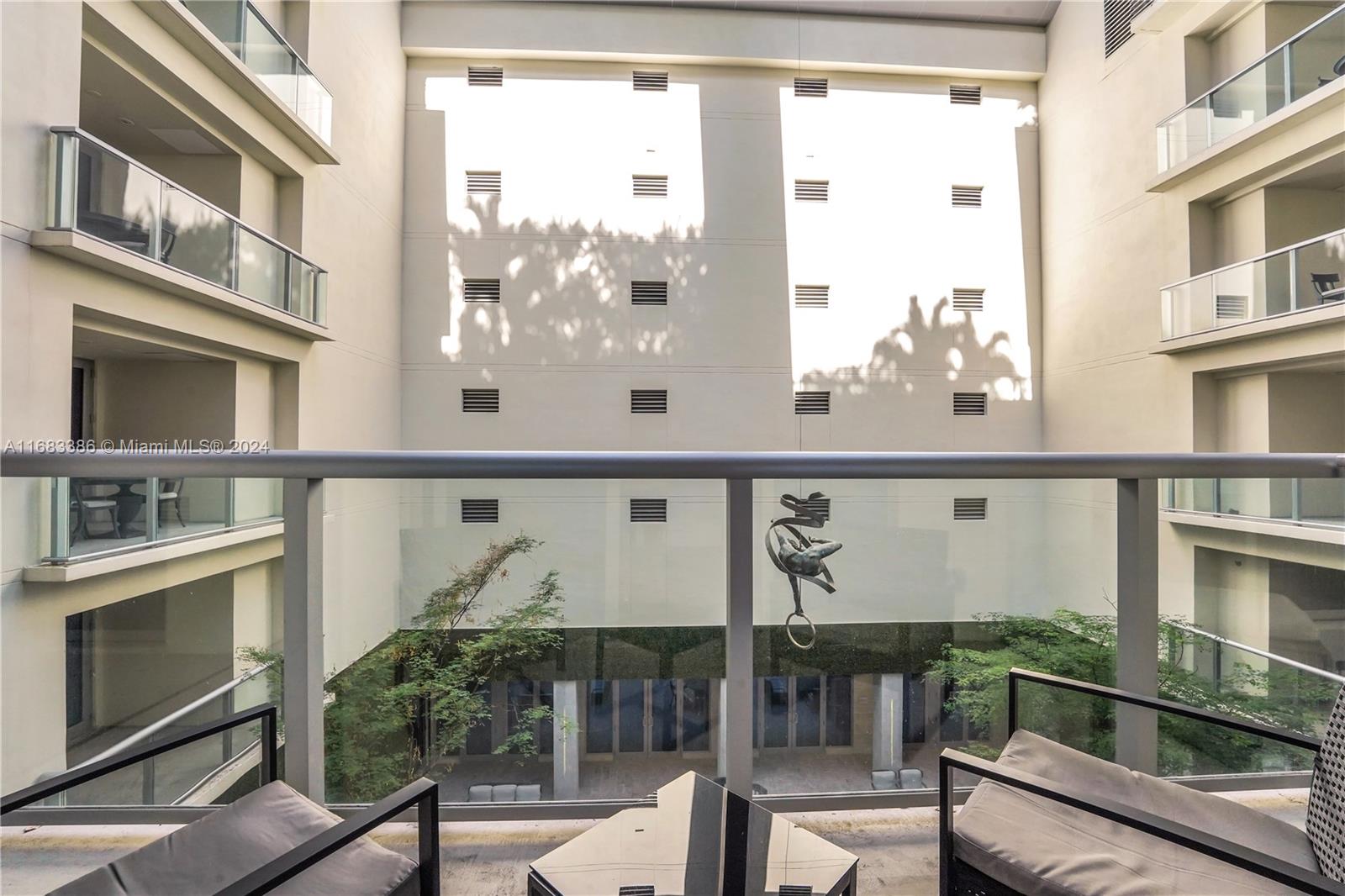 COSTA HOLLYWOOD CONDO - Residential