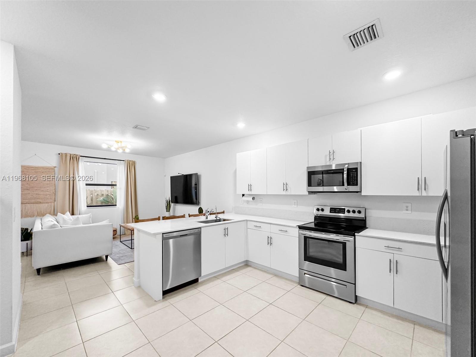 PINE ISLE - Residential Lease