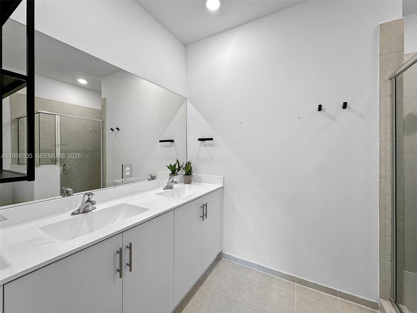 PINE ISLE - Residential Lease