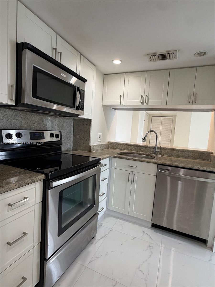 ISOLA CONDO - Residential Lease