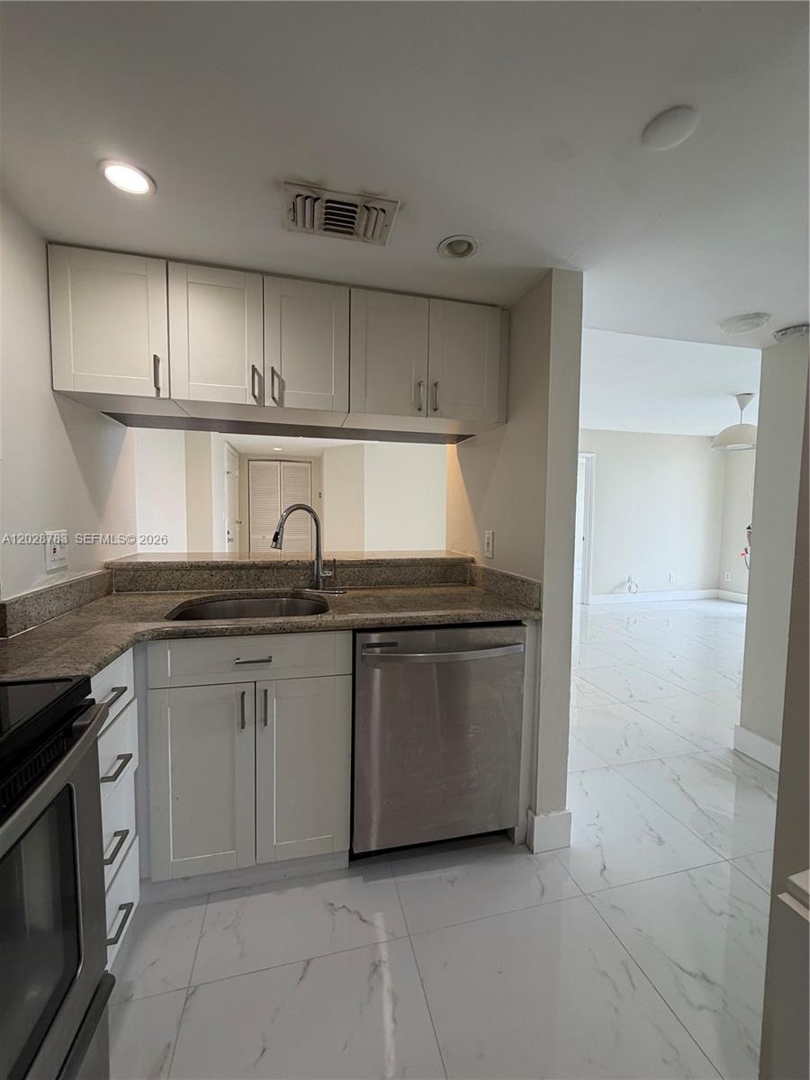 ISOLA CONDO - Residential Lease