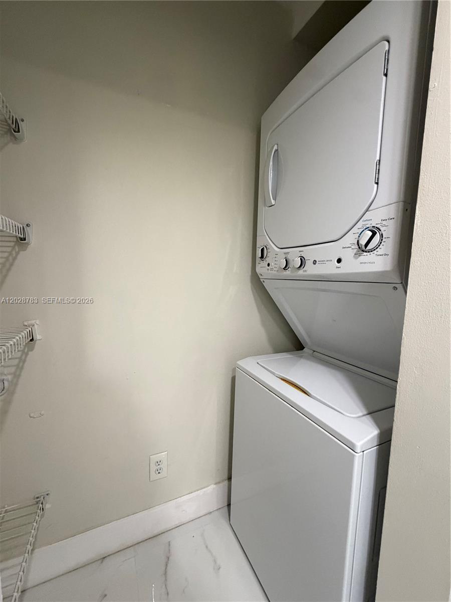 ISOLA CONDO - Residential Lease