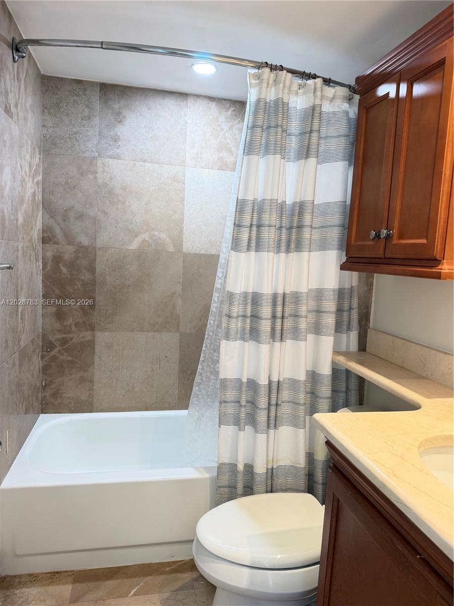 ISOLA CONDO - Residential Lease