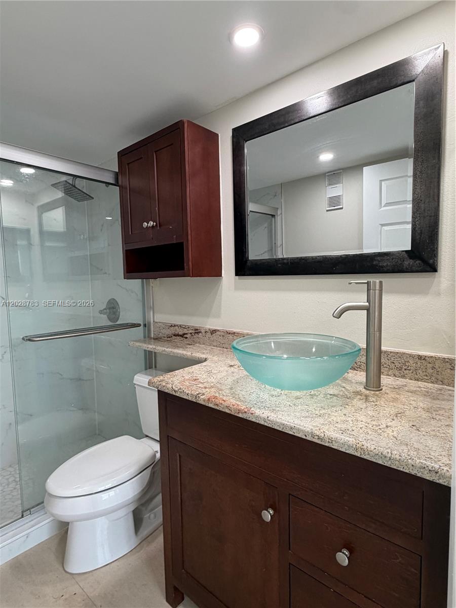ISOLA CONDO - Residential Lease
