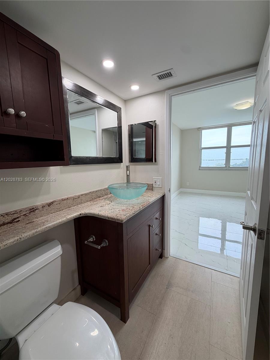 ISOLA CONDO - Residential Lease