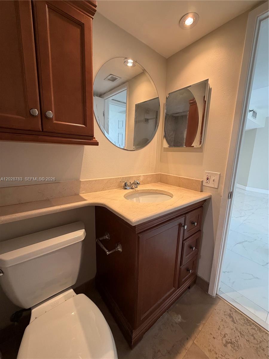 ISOLA CONDO - Residential Lease