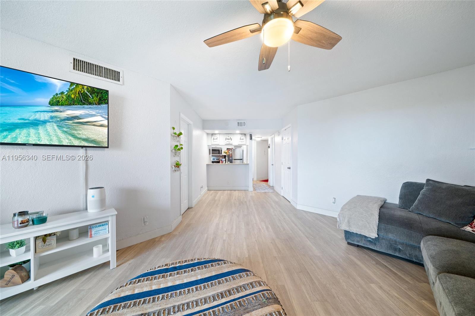 PLANTATION RACQUET CLUB - Residential