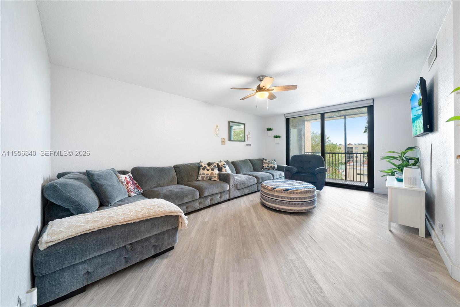 PLANTATION RACQUET CLUB - Residential
