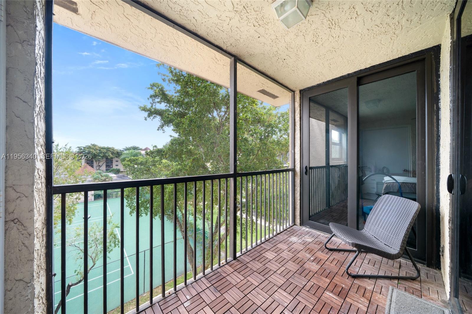 PLANTATION RACQUET CLUB - Residential