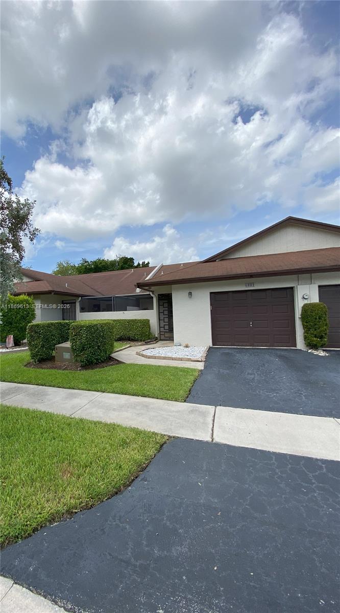 LANDINGS ON CYPRESS GREEN - Residential