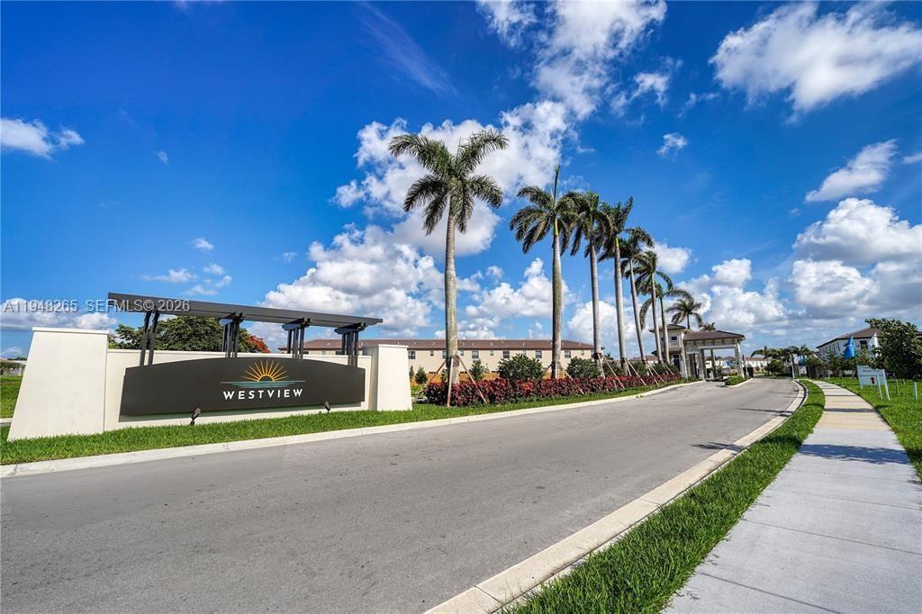 GOLF PARK SEC 1 Westview - Residential