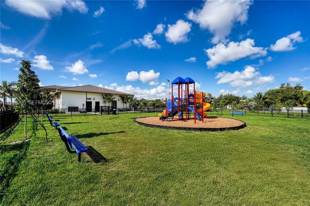 GOLF PARK SEC 1 Westview - Residential