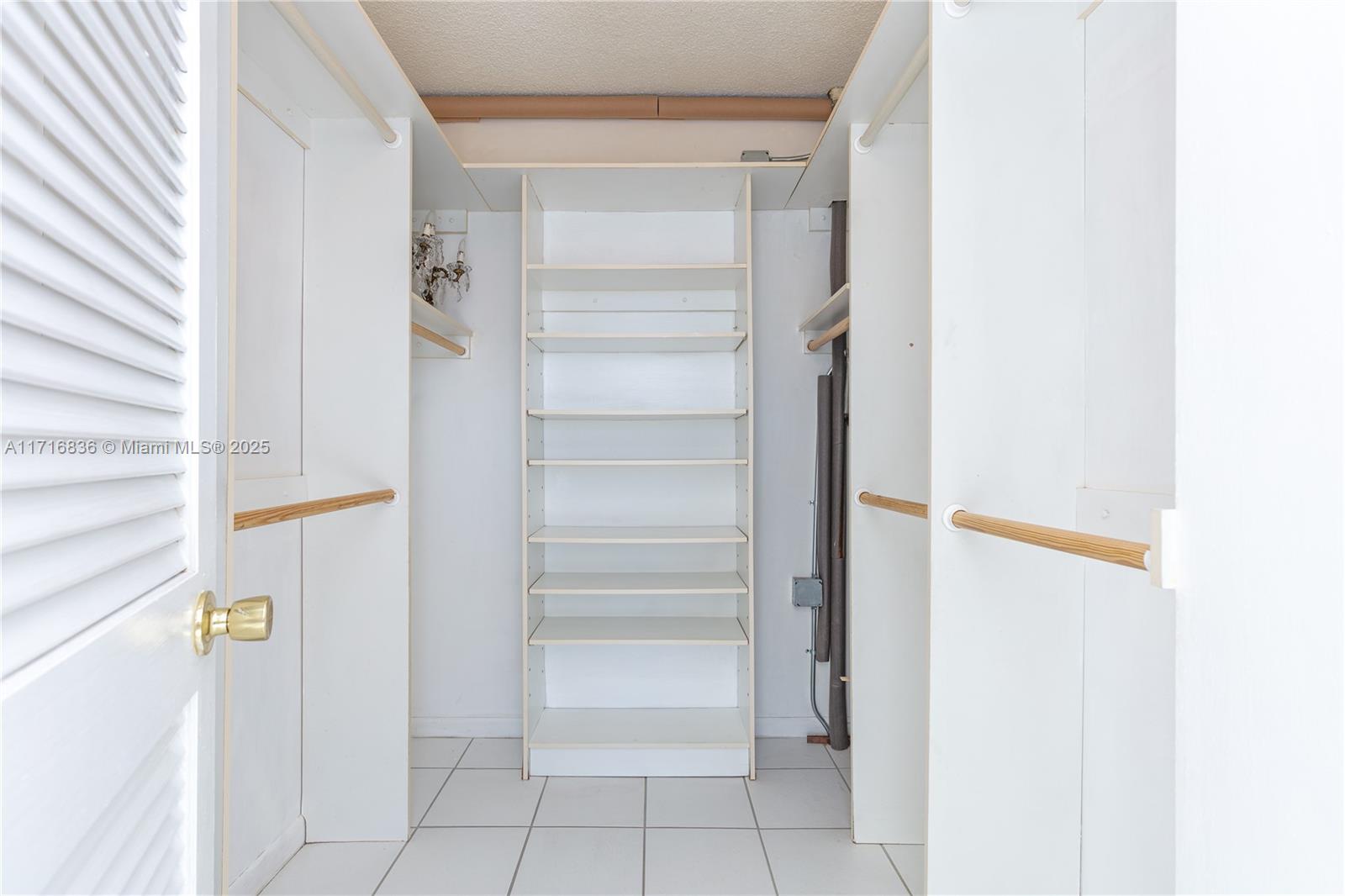 EMBASSY TOWER II INC COND - Residential