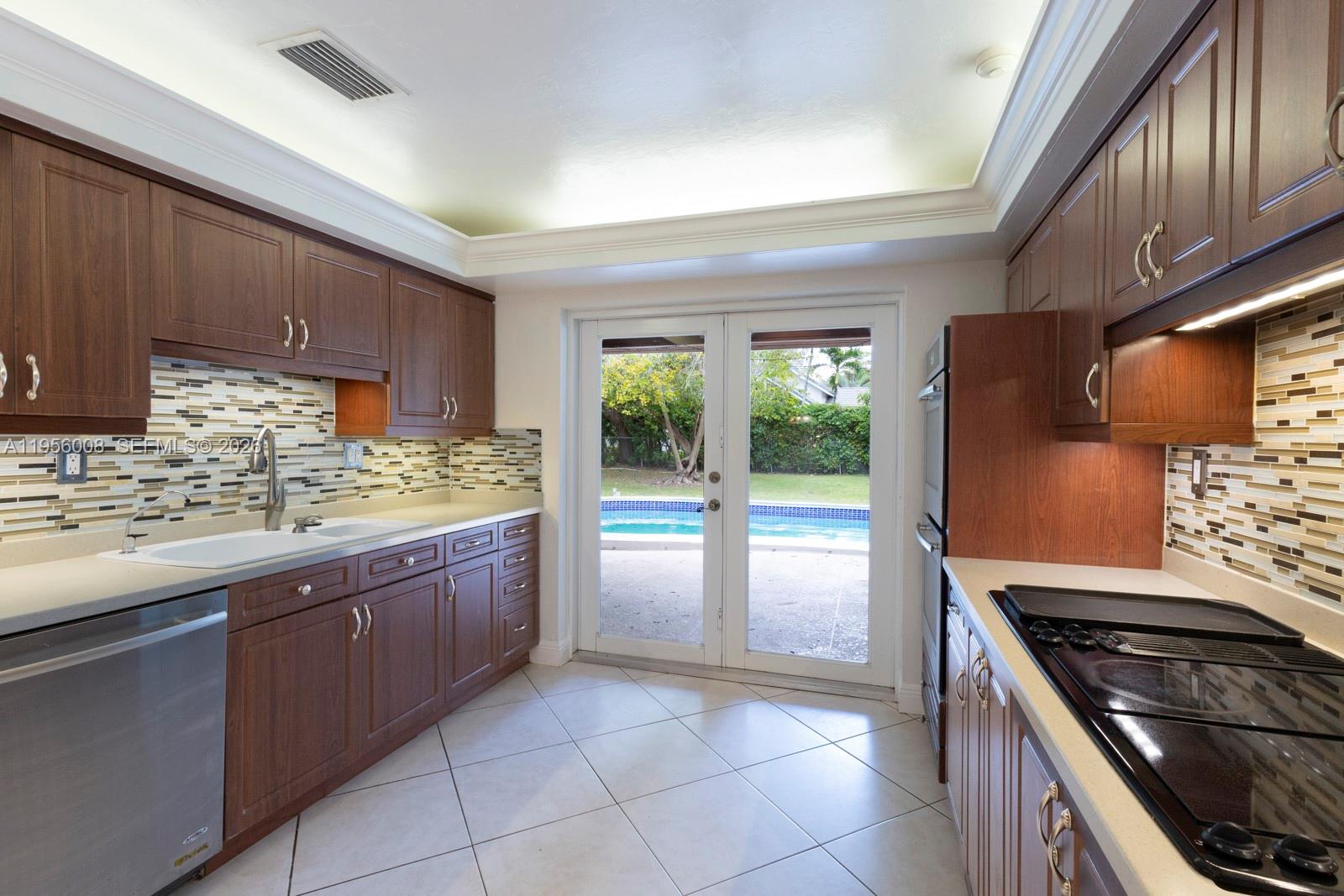 HALLMARK HEIGHTS ESTATES - Residential Lease
