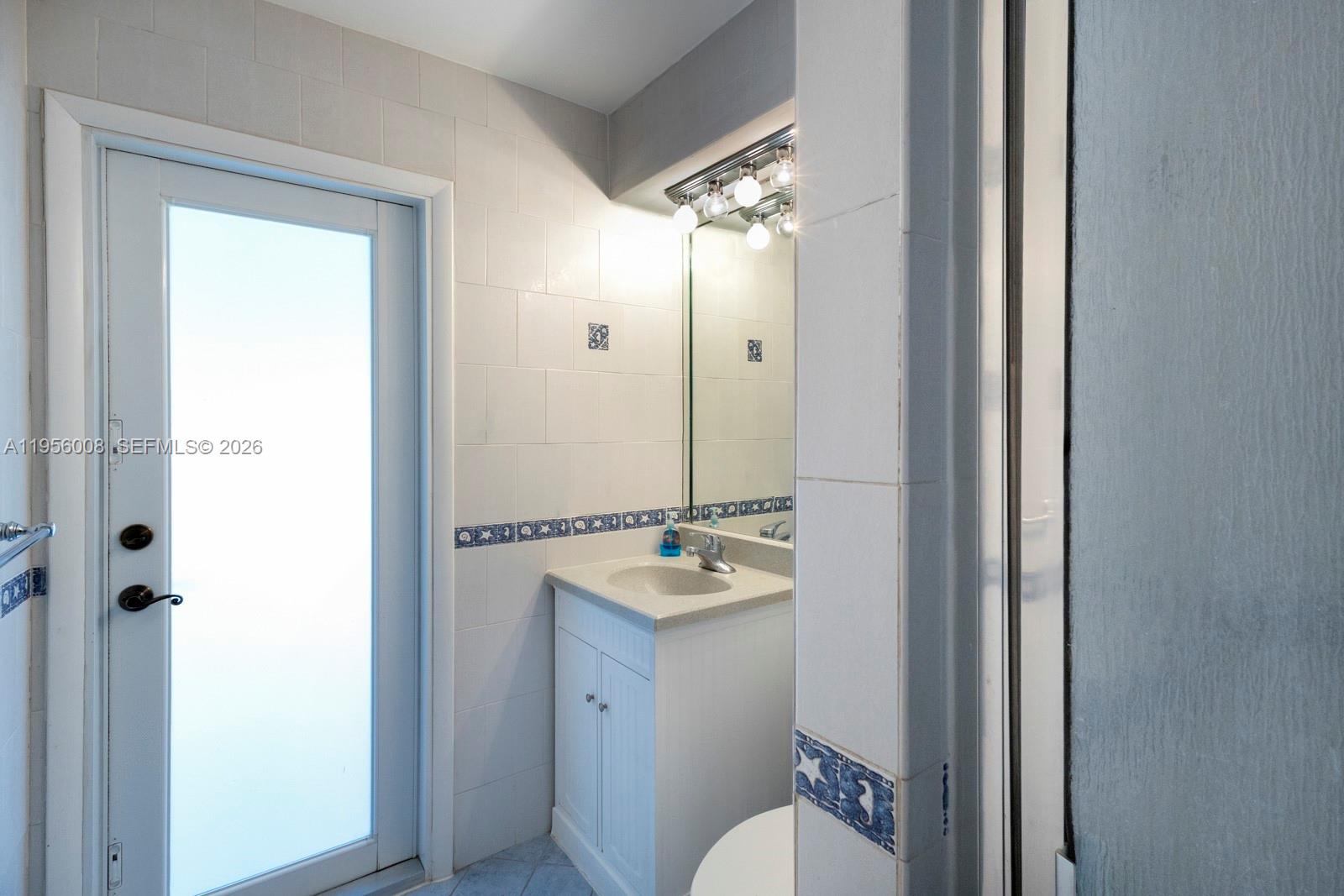 HALLMARK HEIGHTS ESTATES - Residential Lease