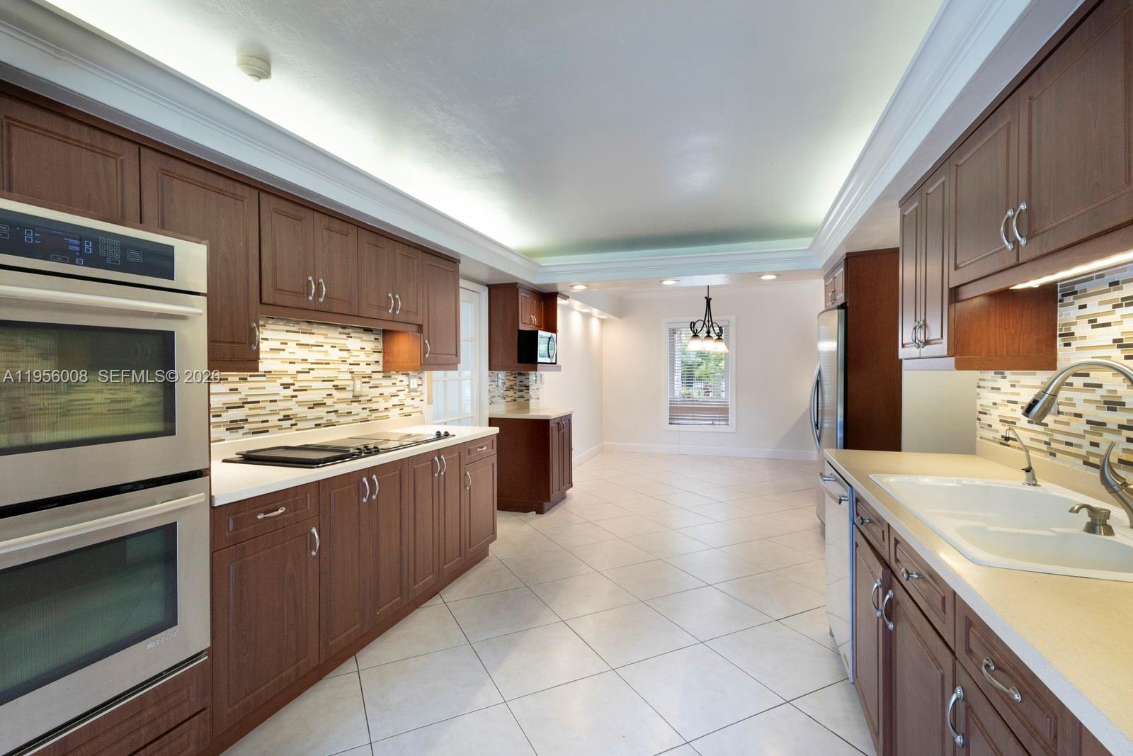HALLMARK HEIGHTS ESTATES - Residential Lease