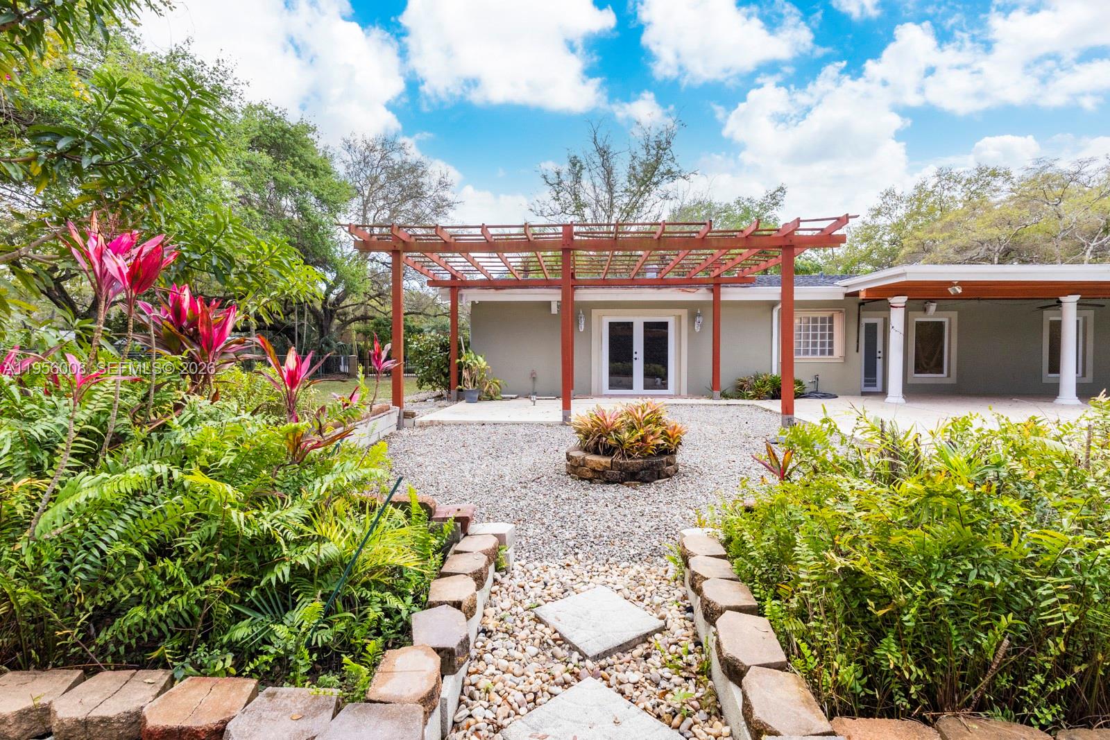 HALLMARK HEIGHTS ESTATES - Residential Lease