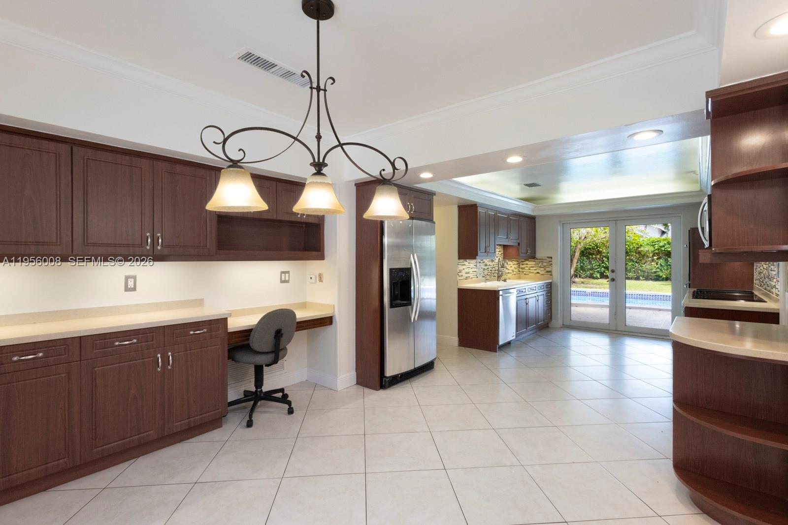 HALLMARK HEIGHTS ESTATES - Residential Lease