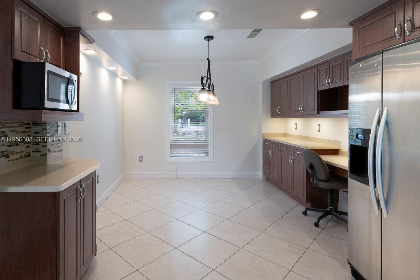 HALLMARK HEIGHTS ESTATES - Residential Lease