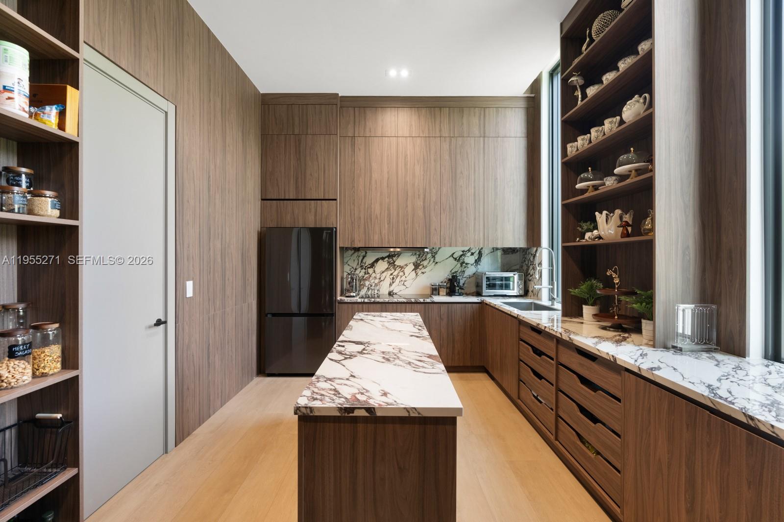 ROCKDALE ESTATES - Residential