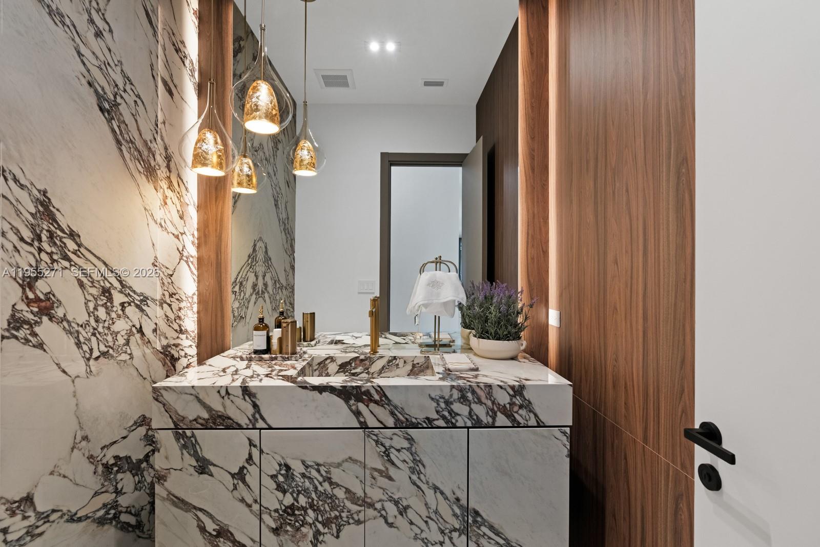 ROCKDALE ESTATES - Residential