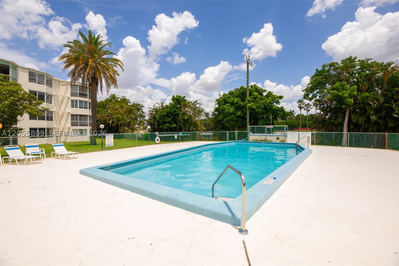 ROLLING GREEN CONDO A - Residential