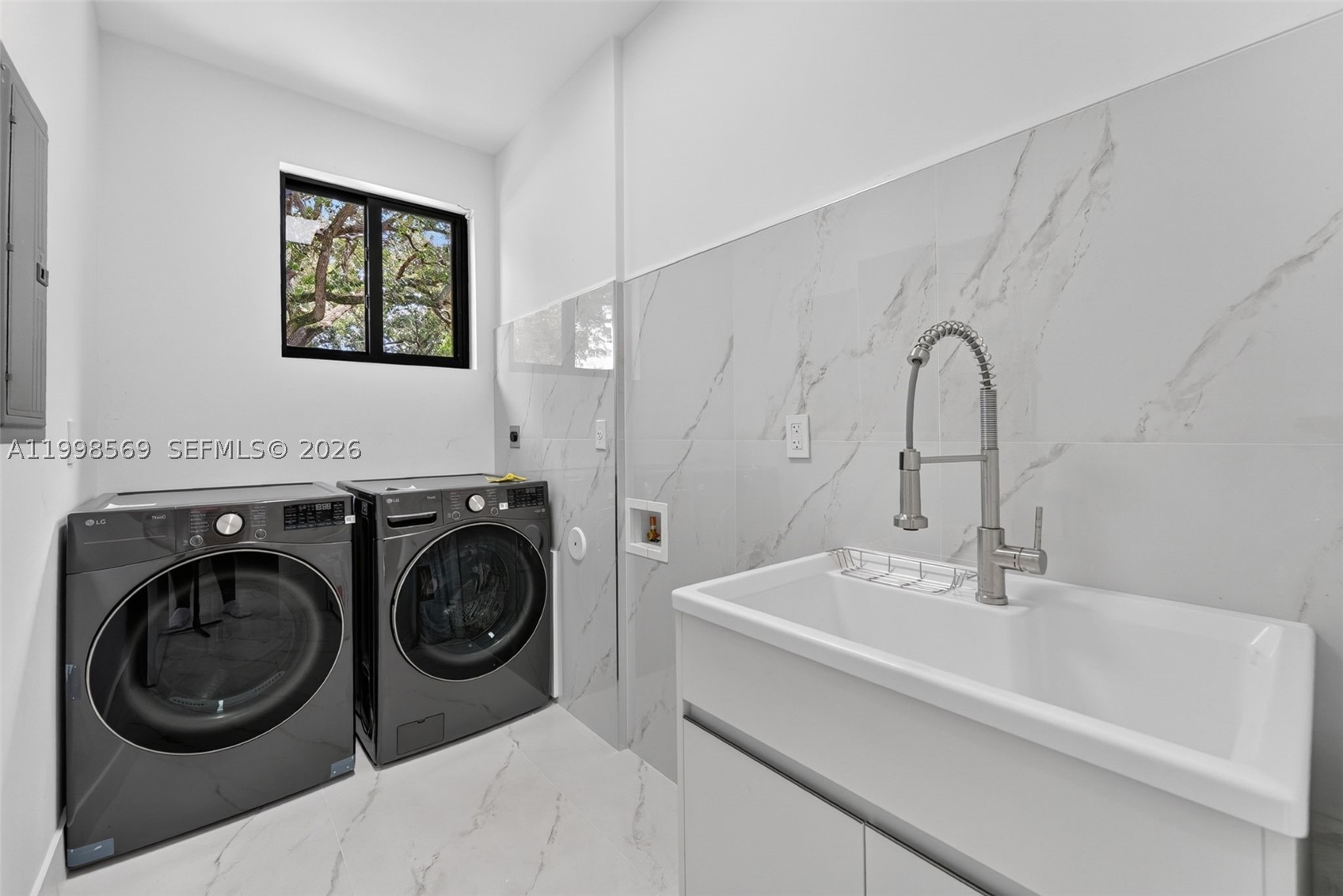MIAMI SHORES SEC 1 AMD - Residential