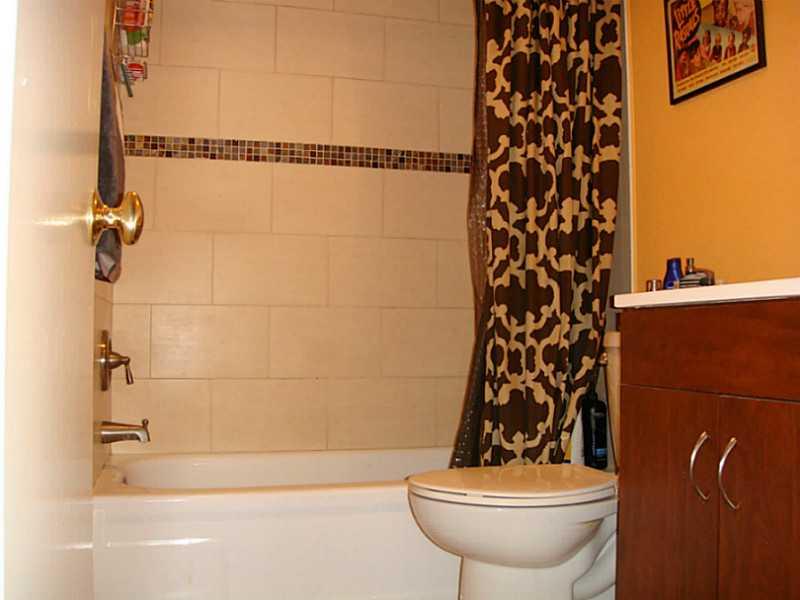 Admiral's Port Condo West - Residential Lease