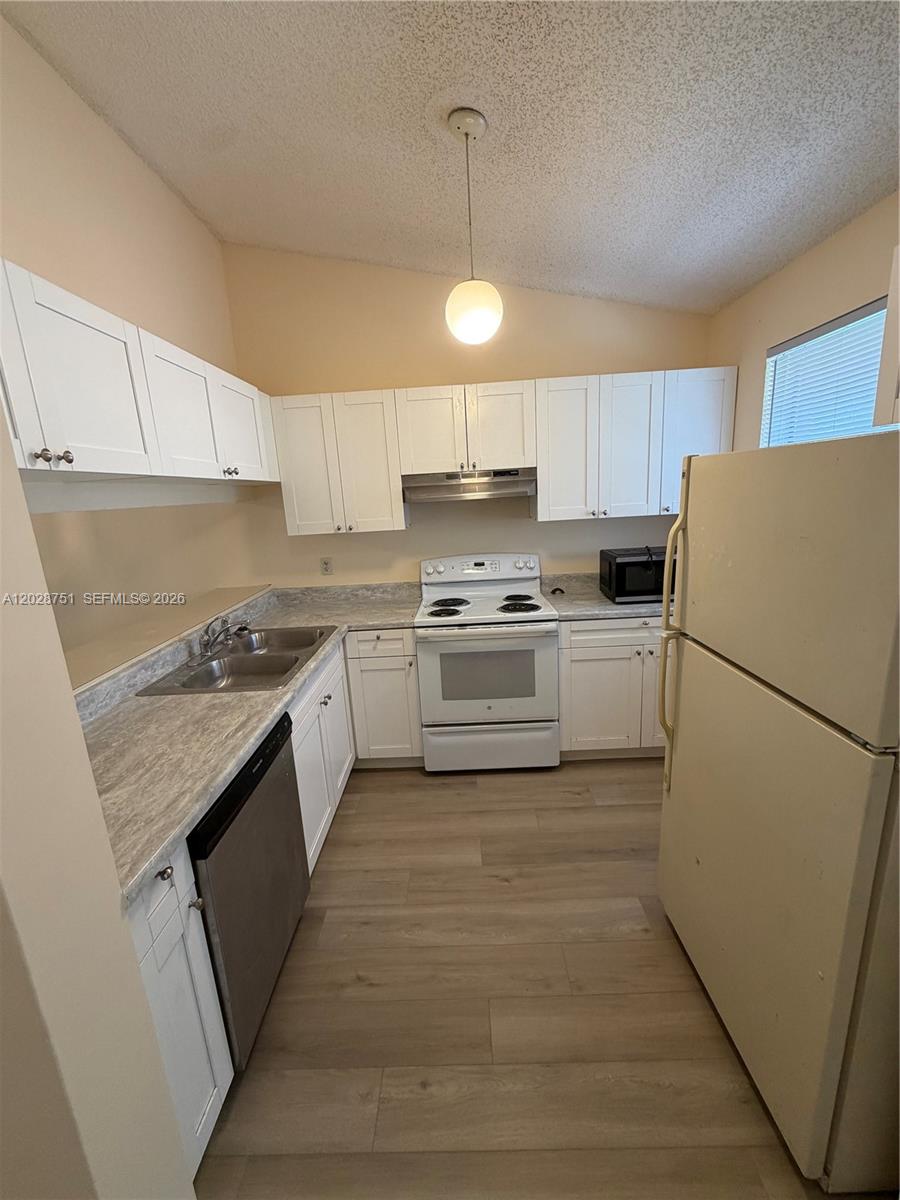 GLENWOOD SUBDIVISION - Residential Lease