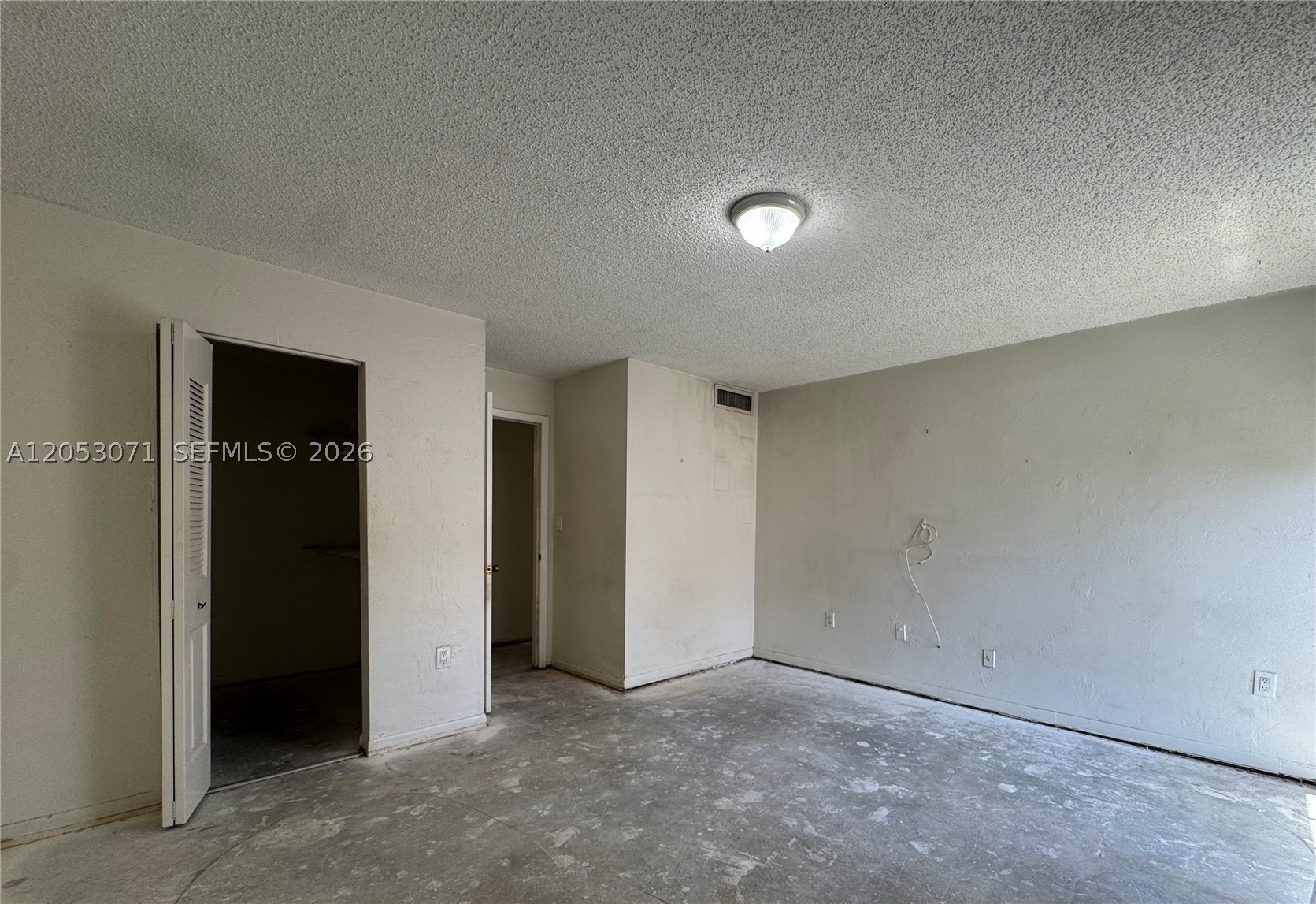 CYPRESS VILLAGE CONDO - Residential Lease