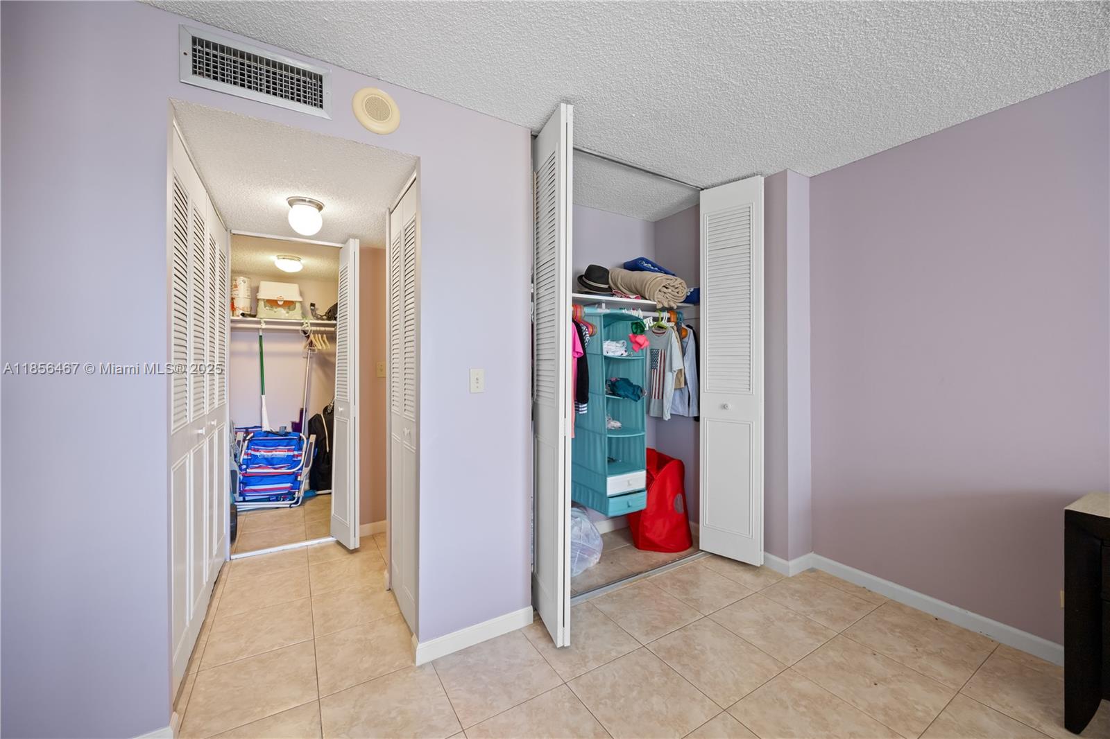 WINSTON TOWERS 200 - Residential