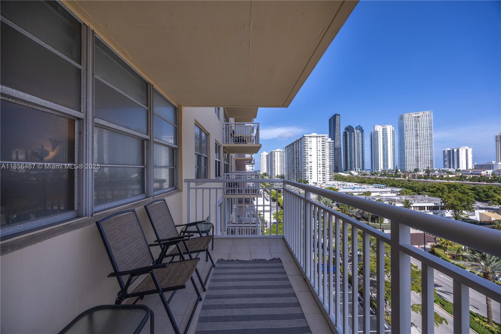 WINSTON TOWERS 200 - Residential